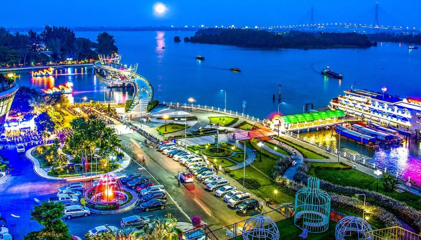 Hanoi - Sapa - Halong - Nha Trang - Ho Chi Minh City - Cu Chi - Tay Ninh - Can Tho