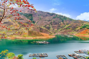 Hanoi - Mai Chau - Son La - Dien Bien Phu - Lai Chau - Tam Duong - Binh Lu - Sapa