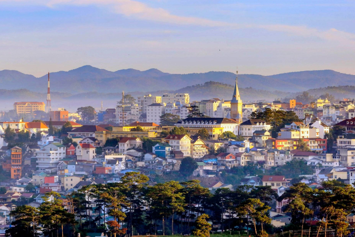 ĐÀ LẠT VÀ NHỮNG ĐIỀU CỔ TÍCH